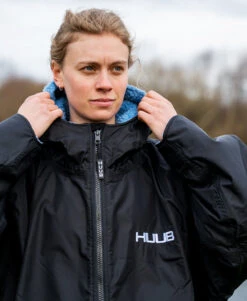 HUUB Changing Robe - Black And Blue -Athlete Outfit 01 4b778b13 ce81 4720 8a97 5d4559a7c180