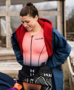 HUUB Changing Robe - Navy And Red -Athlete Outfit 07 bb9caf51 f9fa 44ad ac60 26c58427d058