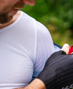 Aero-Bridge Base Layer - Full Sleeve -Athlete Outfit AeroBridgeUnderVest LifestyleImagery01