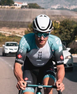 Essential Sleeveless Tech Baselayer - White 9 Essential Sleeveless Tech Baselayer - White -Athlete Outfit Essential Technical Sleeveless Base Layer HERO 01