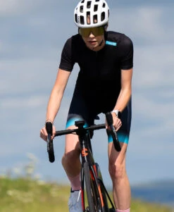 Eternal Short Sleeve Jersey - Women's 7 Eternal Short Sleeve Jersey - Women's -Athlete Outfit Eternal Product Imagery Lifestyle W SSJ