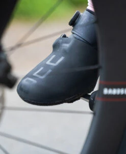 Cycle Toe Covers II -Athlete Outfit ToeCovers LifestyleImagery01